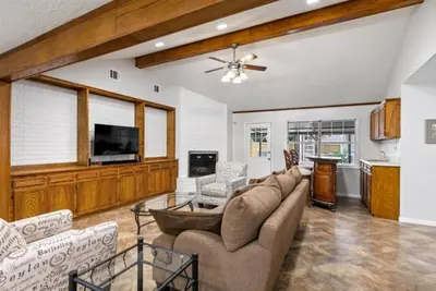 Image de Escape Haven with pool for Vacation or Business