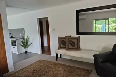 Image de Charming 1-bedroom apartment, with alfresco dining in your own private garden