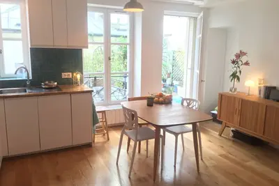 Image de Appartement cosy d'exception avec terrasse au coeur du quartier latin- Paris 5