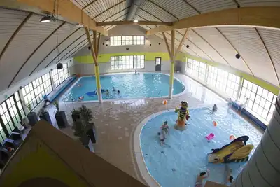 Image de Belle maison de vacances privée pour 16 personnes avec piscine, Wifi, Tv et terrasse