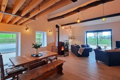 Image de Domaine du Chaffat : Gîte avec piscine privative et wifi, animaux acceptés, pour 12 à 14 pers.