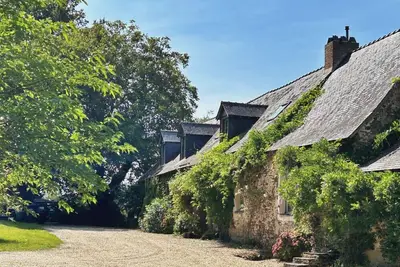 Image de Maison de campagne avec jeux extérieurs et cheminée, 4 chambres pour 8 personnes