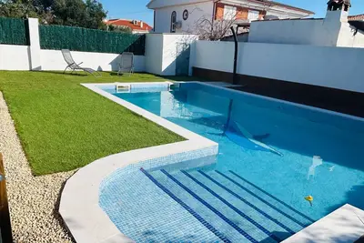 Image de Villa à Ametlla de Mar pour 8 personnes avec piscine privée protégée et jardin