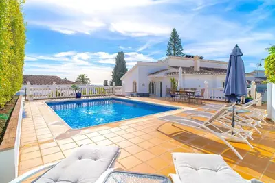 Image de Maison de vacances pour 12 personnes env. 300 qmà Nerja, Andalousie (Costa del Sol)