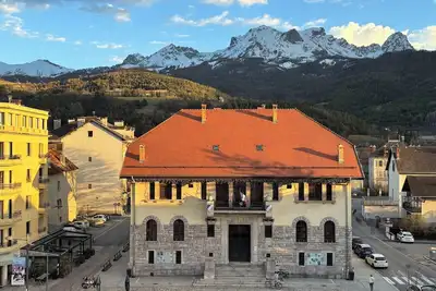 Image de Appartement 3* en plein coeur de Barcelonnette, vue imprenable sur la montagne