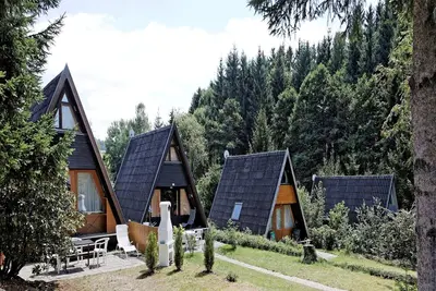 Image de Chalet avec terrasse prטs d'un lac de baignade