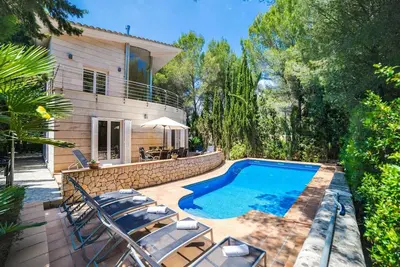 Image de Maison de vacances א Alcתdia avec piscine