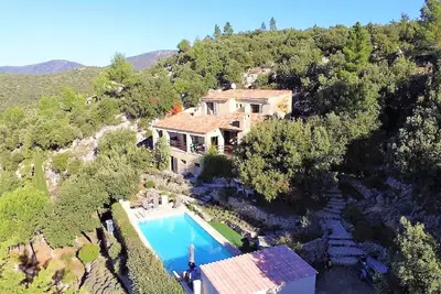 Image de Villa avec piscine privée à Tourtour