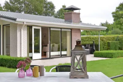 Image de Bungalow Wilgenlaan א Kamperland avec terrasse