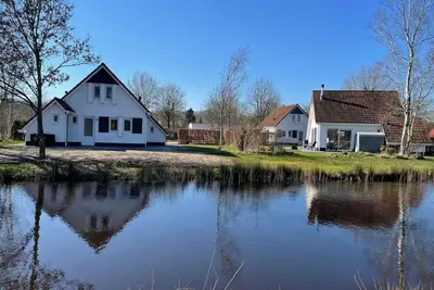 Image de Accueil avec un jardin près de Langweerder Wielen