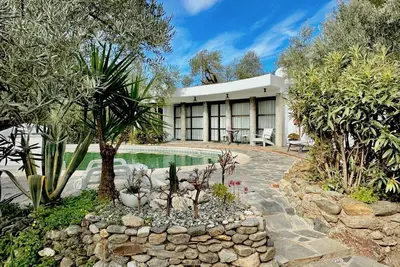 Appartement avec piscine privée