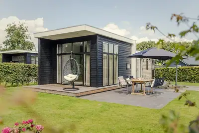 Image de Bungalow moderne avec jardin à Twente