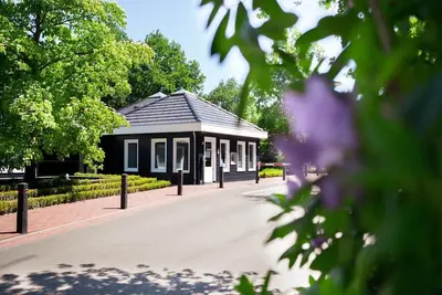 Image de Lodge à Brabant avec terrasse couverte