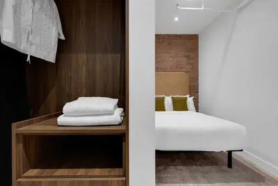 Image de Mercer-2 Bedrooms 2bath- Free parking