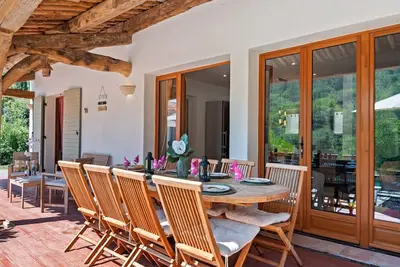 Image de Villa chic à Bargemon avec piscine privée