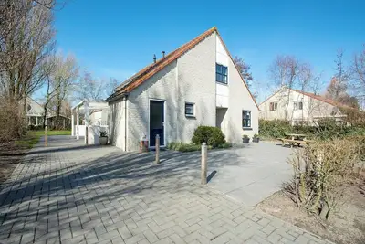 Image de Belle villa avec jardin spacieux