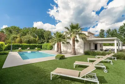 Image de Belle villa avec piscine