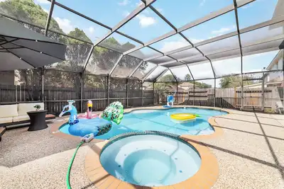 Image de Stafford Hay-day Farmhouse, 5 Bedrooms with Pool Table and Covered Private Pool