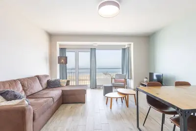 Image de Appartement moderne avec vue frontale sur la mer