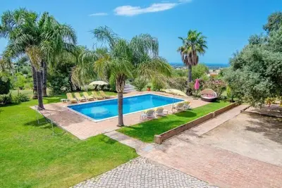 Image de Idyllic Farm House Amazing Landscap Sea View