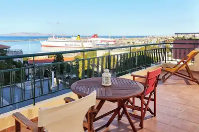 Image de City Center Penthouse with Sea View
