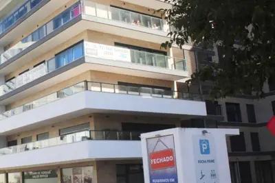 Rocha Prime Center Garage Flat