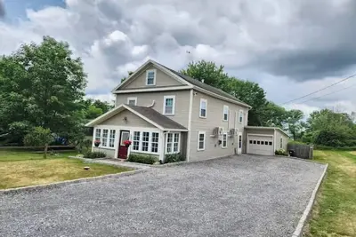 Image de Scenic Finger Lakes Retreat ~ Lake Access & Cozy ~4 bedroom house in Skaneateles