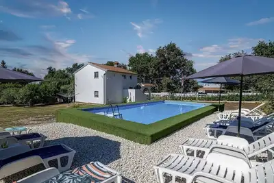 Image de Charmante maison de vacances à Medulin, avec piscine. . .