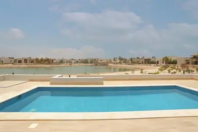 Image de Peaceful 2-Bedroom Pool Escape