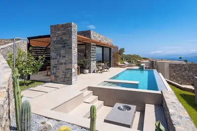 Decaulion - MiraView Villas & Residences