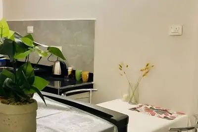 Image de Superb cosy apartment with WiFi in Siliguri. Fur buddies are welcome.