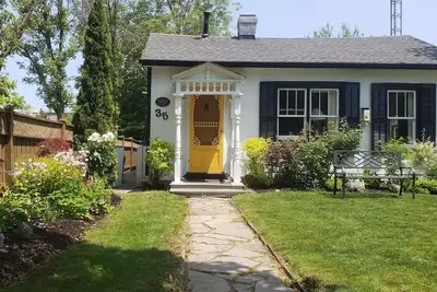 Image de Luxury 1835 Cottage. Free Parking. Right in historic centre and near Shaw Theatre