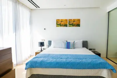 Image de Luxury two-bedroom duplex, 5 minutes walk to the beach