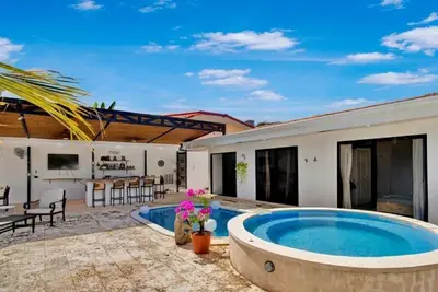 Mossy Rock at Coco Beach – Stylish 2br Retreat with Private Pool
