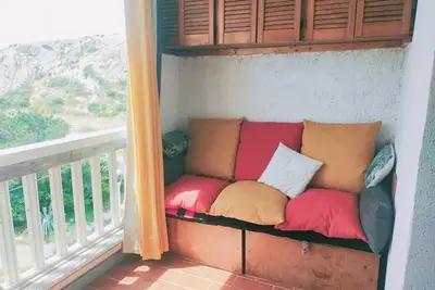 Image de Studio sur l'île du Frioul : au pied d'une  plage et de la calanque Morgiret.