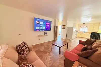 Image de Free Chick-fil-A & Starbucks! Fairview Hideaway!