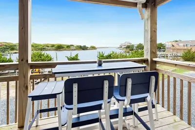 Image de Cozy 1br Soundfront Condo | King Bed & Sunset Views