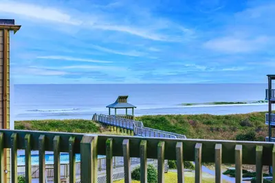 Image de Family Beach Escape | Ocean View • Pool • Walk to Duck