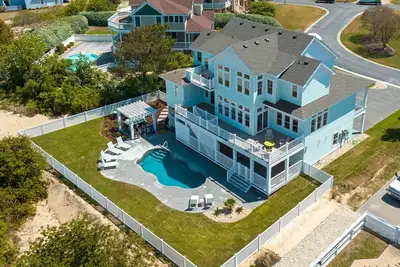 Image de Promised Land: Private Saltwater Pool, Hot Tub