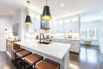 Image de Waterfront Retreat | 6br Family Haven | Game Room & Lake Access