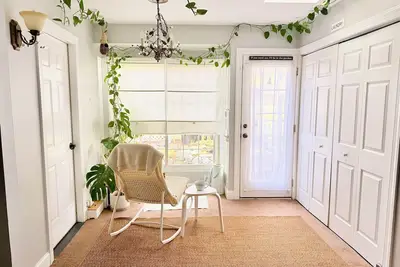 Image de Bohemian Minimalist Haven