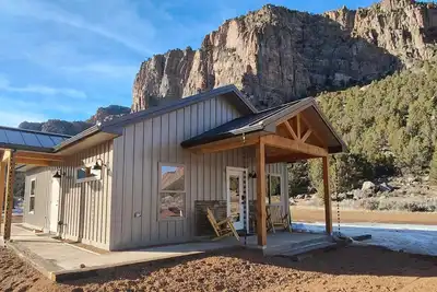 Image de Sunrise Casita at Mother's Buttress, Walking distance to Mother's Buttress Climbing Wall
