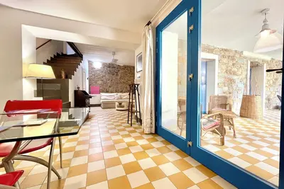 The Carob Tree & Spa - The Sun