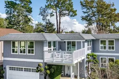 Image de Spacious House in Walking Distance to the Beach