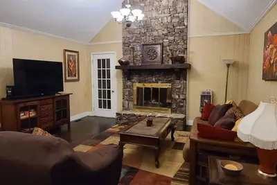 Image de Tranquil mountain view home near Talladega National Forest