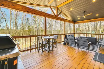 Image de 11 Mi to Marina on Lake Hamilton: Cabin Getaway