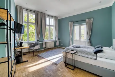 Image de Bright & Cozy  2br Apartment in West Berlin, Perfect for Families, 70m to Metro