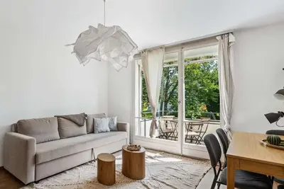 Image de Charming Apartment 15 Mins from City Life