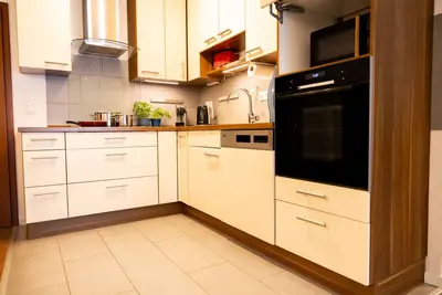 Image de Large, beautiful vacation apartment with small garden in the wine village of Randersacker