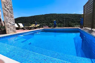 Image de Casa Cidreira Villa 4p en baby with private pool in a natural setting.
